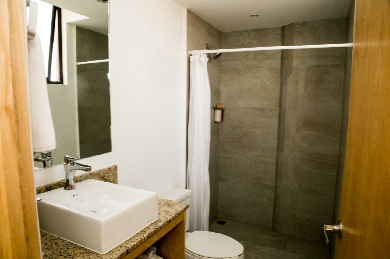 Booking 500 Monterrey Exteriér fotografie