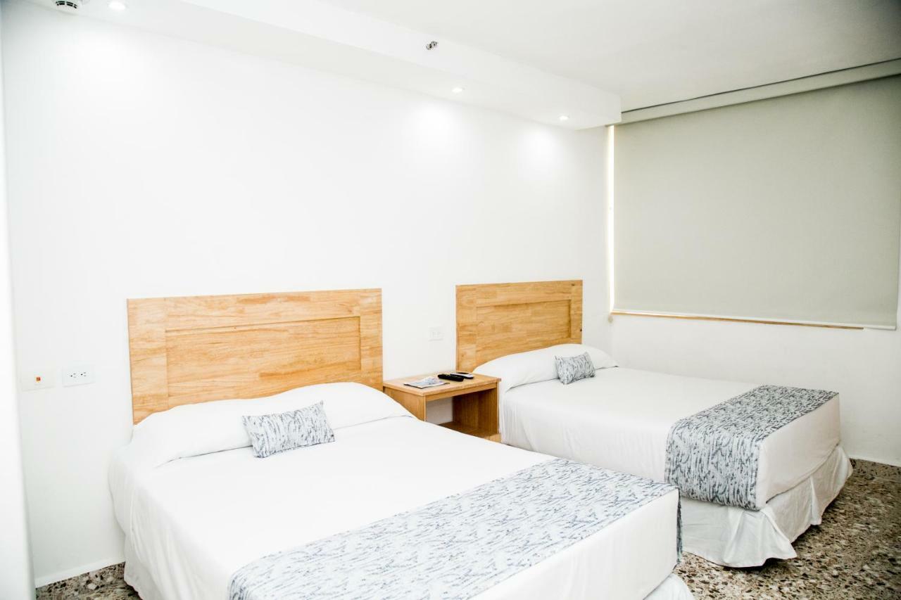 Booking 500 Monterrey Exteriér fotografie