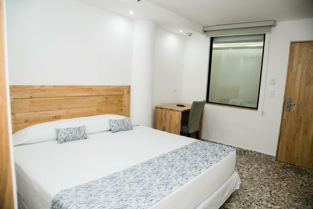 Booking 500 Monterrey Exteriér fotografie