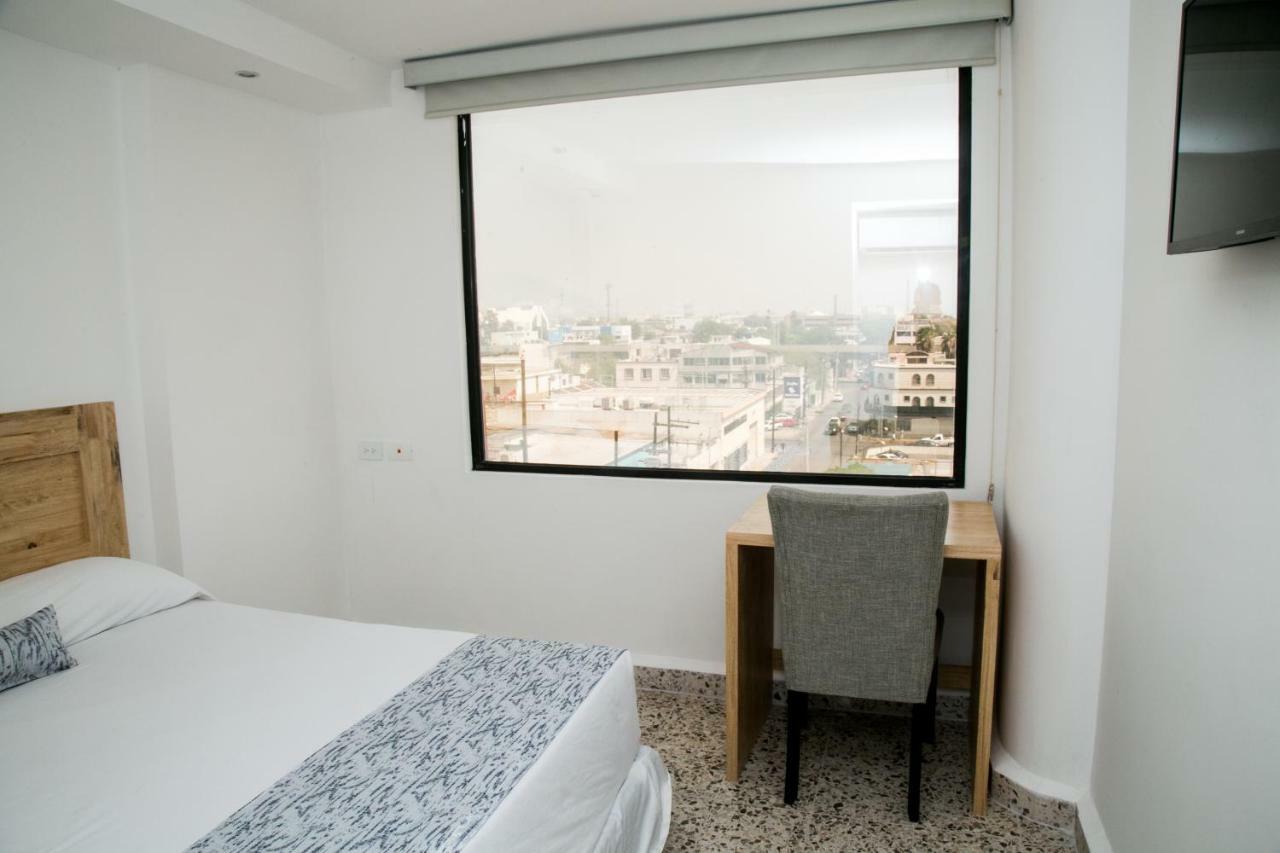 Booking 500 Monterrey Exteriér fotografie